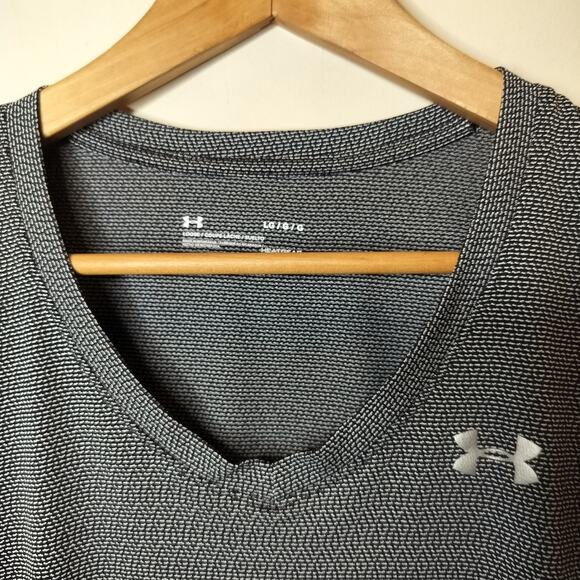 Under Armour Sleeve Top Loose Heat Gear Tee - Picture 6 of 8